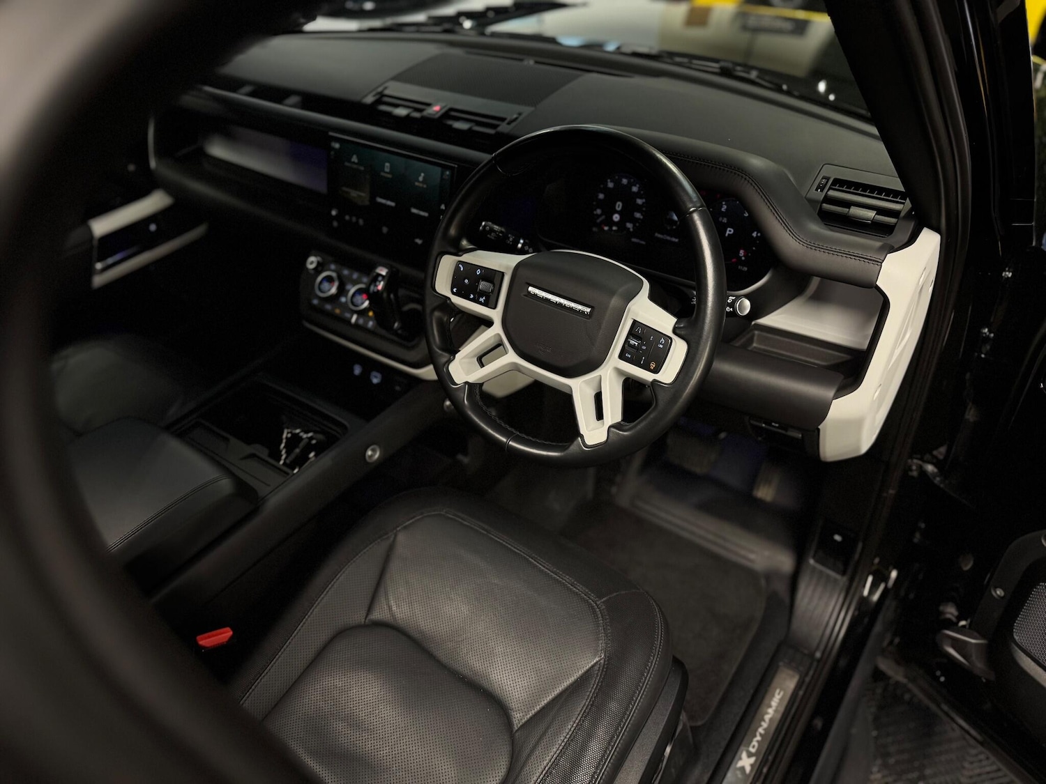 Used Land Rover Defender 110 for sale - 76965196: Photo 16