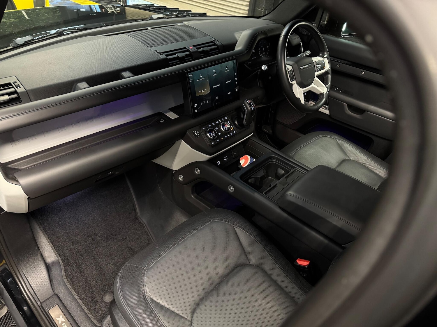 Used Land Rover Defender 110 for sale - 76965196: Photo 17