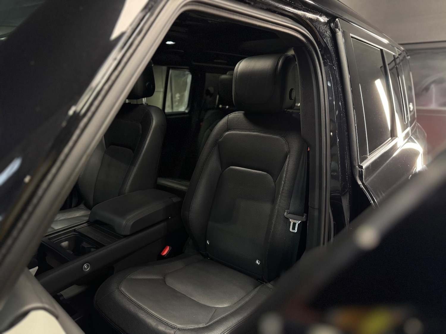 Used Land Rover Defender 110 for sale - 76965196: Photo 18