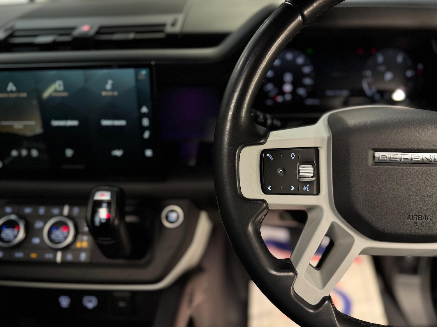 Used Land Rover Defender 110 for sale - 76965196: Photo 24