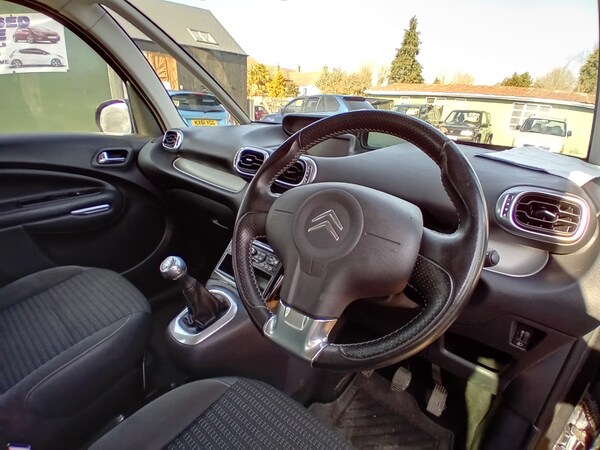 Used Citroen C3 Picasso 2009 for sale - 73892901: Photo 12