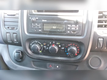 Used Vauxhall Vivaro 2018 for sale - 79091625: Photo