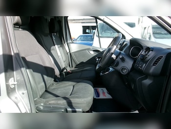 Used Vauxhall Vivaro 2016 for sale - 78045777: Photo