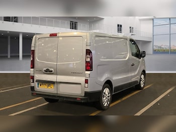 Used Renault Trafic 2017 for sale - 77744365: Photo