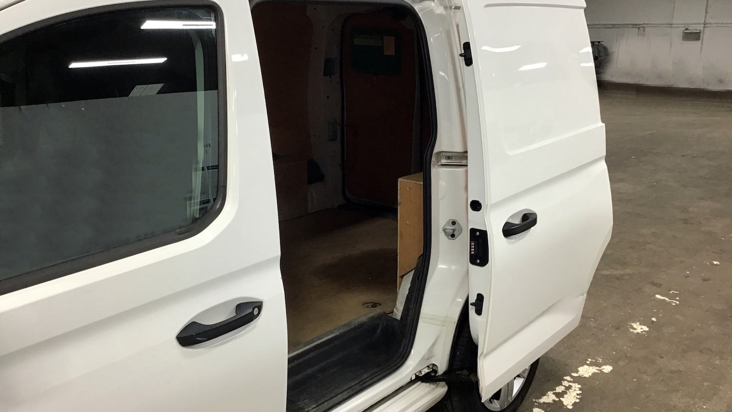 Used Volkswagen Caddy 2021 for sale - 76698947: Photo 10