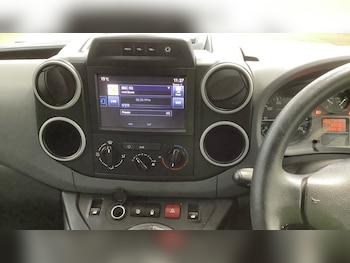 Used Peugeot Partner 2018 for sale - 78228471: Photo