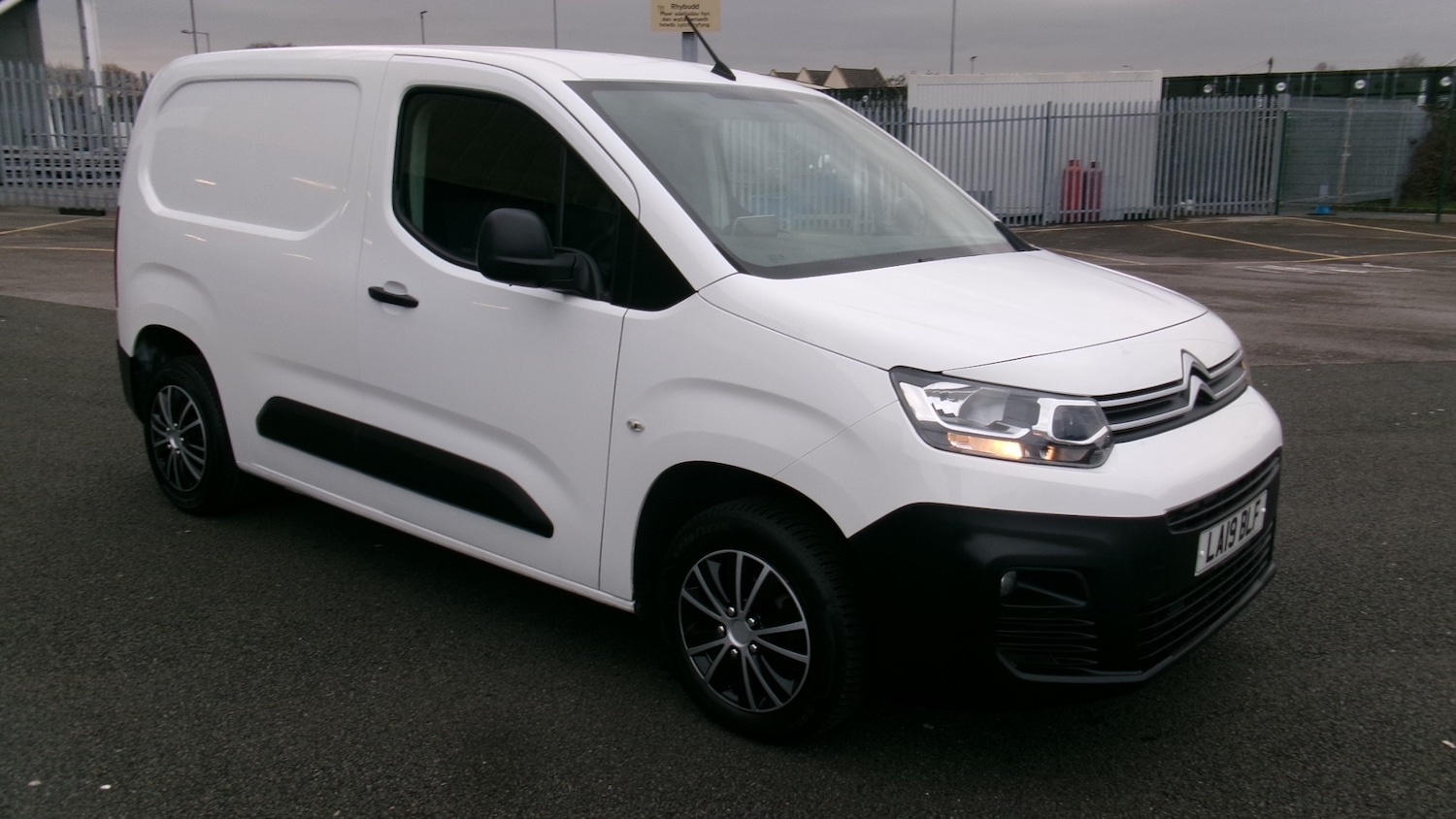 Used Citroen Berlingo 2019 for sale - 78066259: Photo 2
