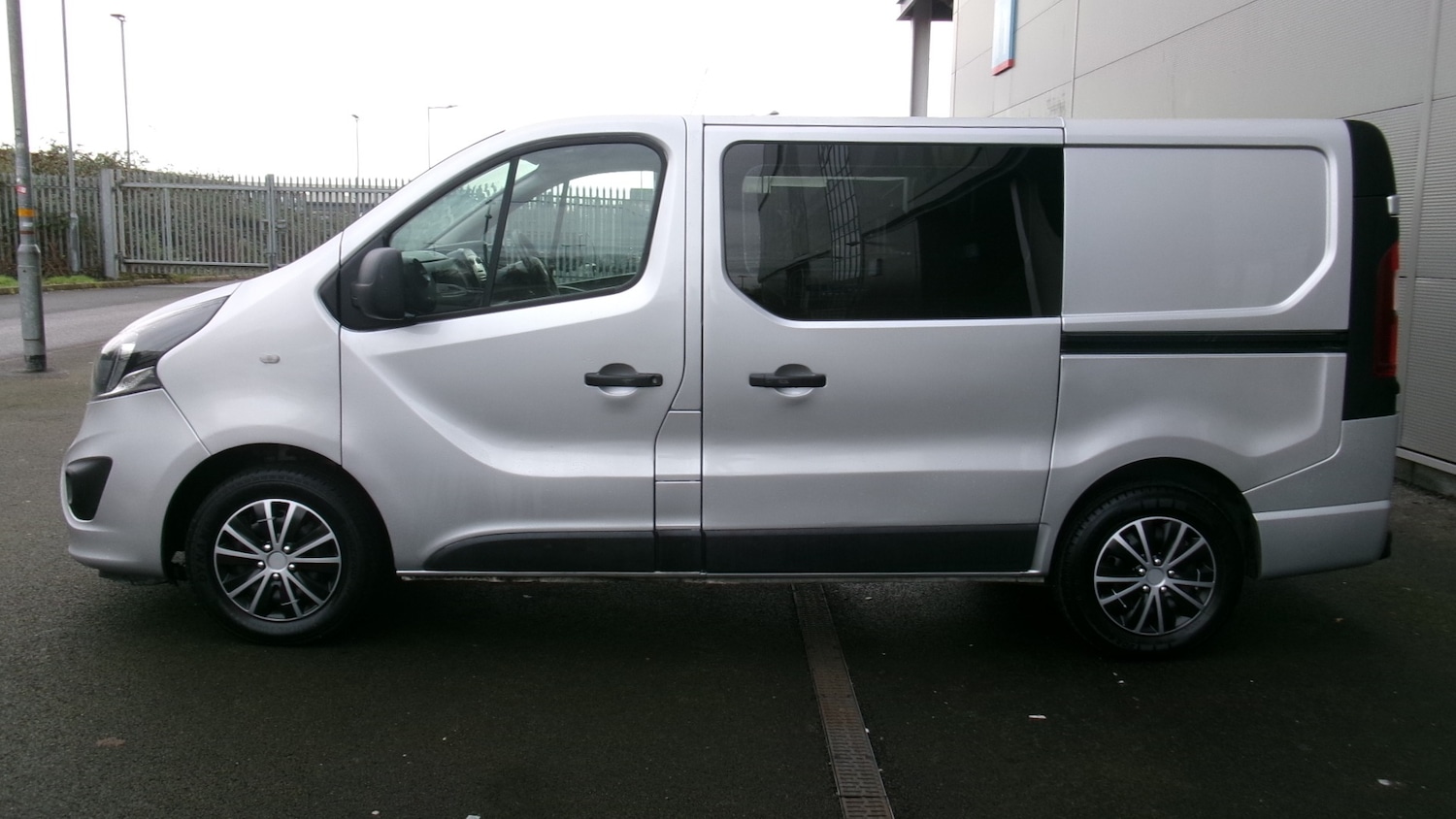 Used Vauxhall Vivaro 2018 for sale - 78064496: Photo 18