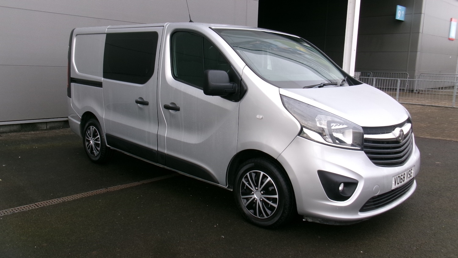 Used Vauxhall Vivaro 2018 for sale - 78064496: Photo 2