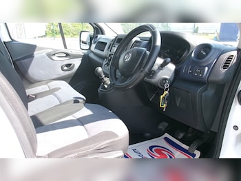 Used Vauxhall Vivaro undefined for sale - 78329870: Photo