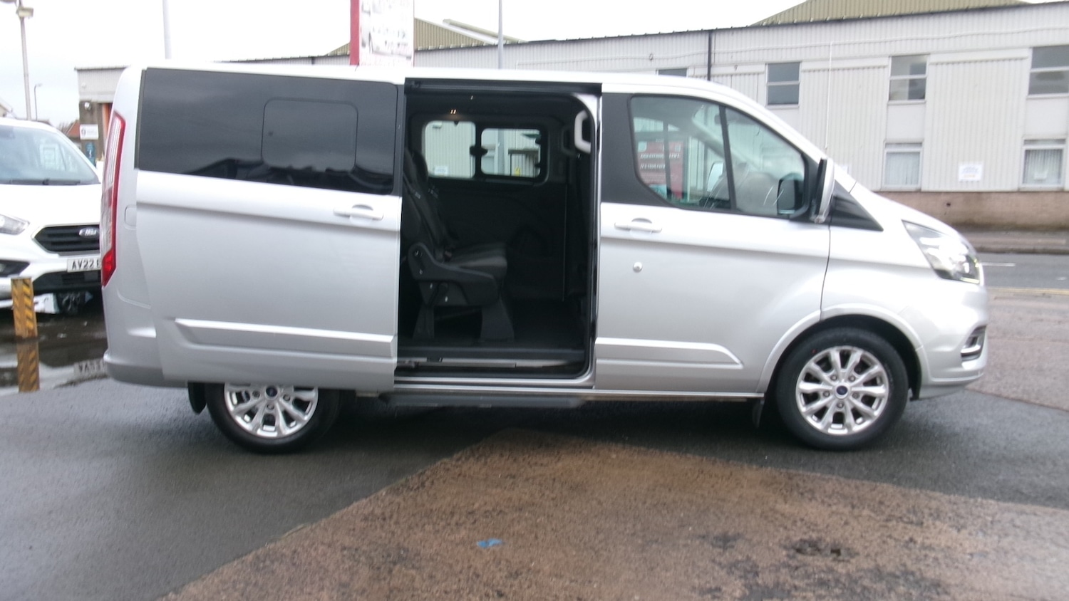 Used Ford Tourneo Custom 2018 for sale - 78064380: Photo 15