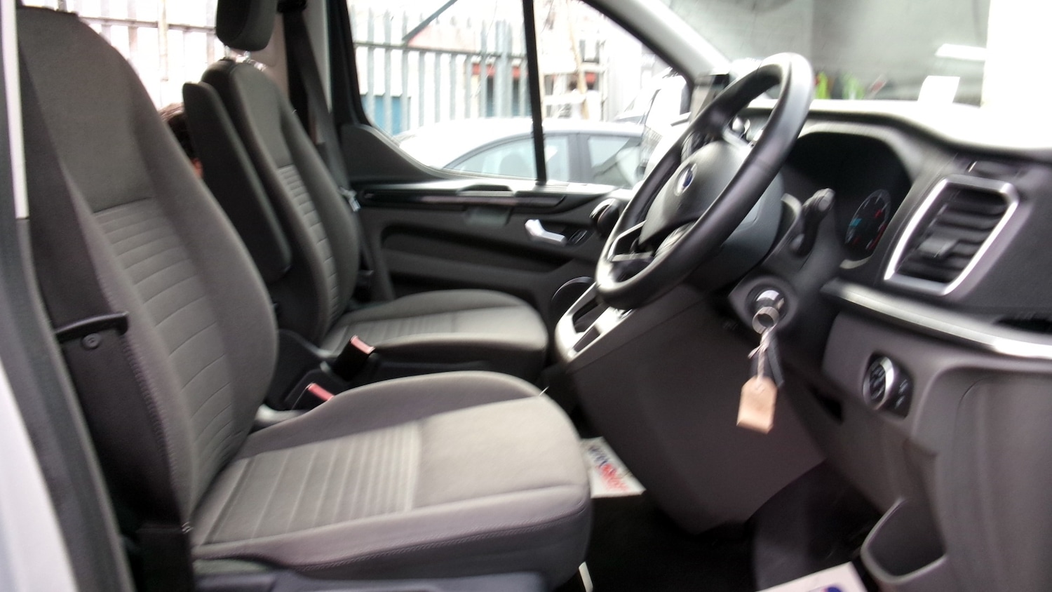 Used Ford Tourneo Custom 2018 for sale - 78064380: Photo 3