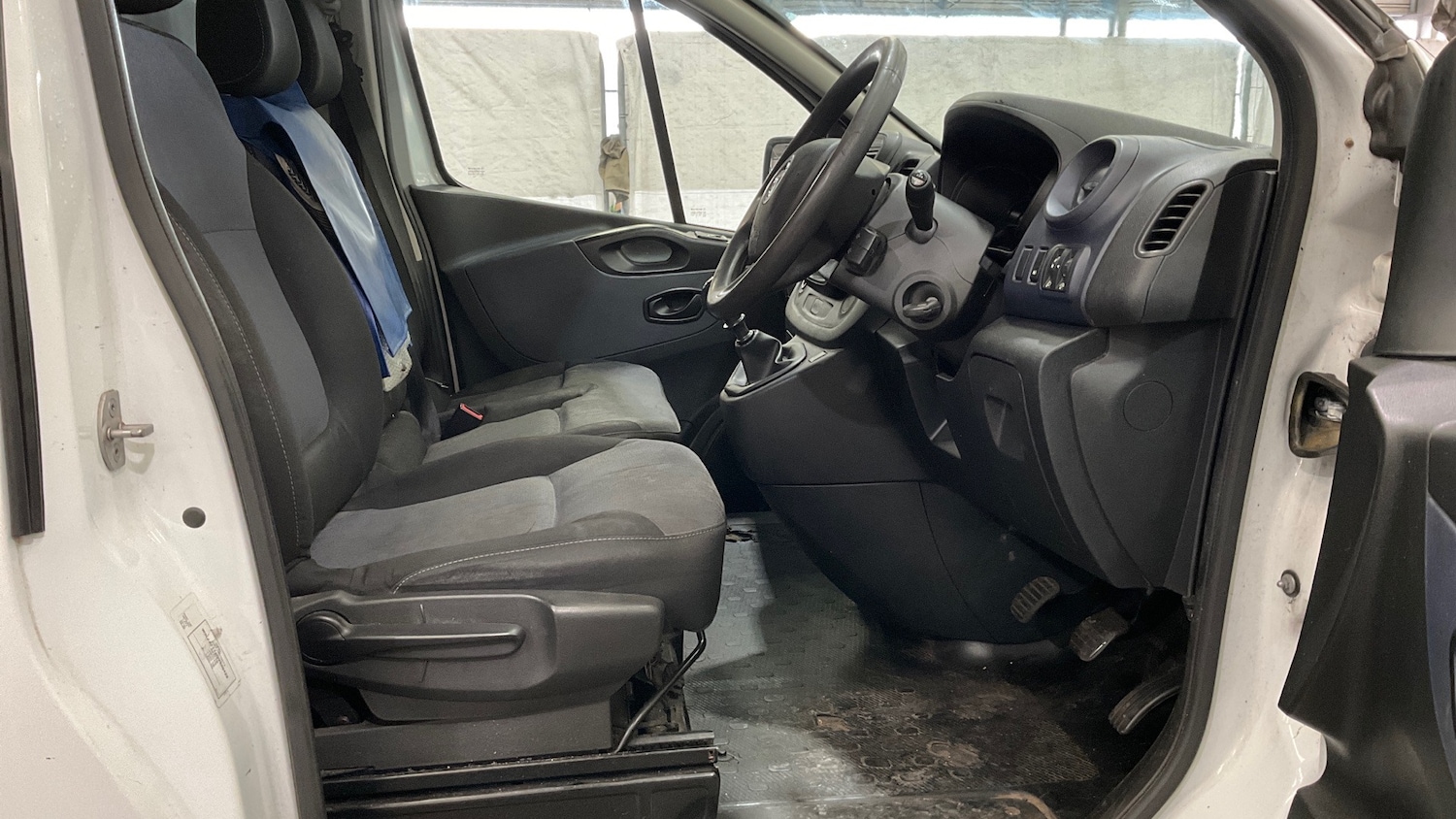 Used Vauxhall Vivaro 2016 for sale - 76413061: Photo 3