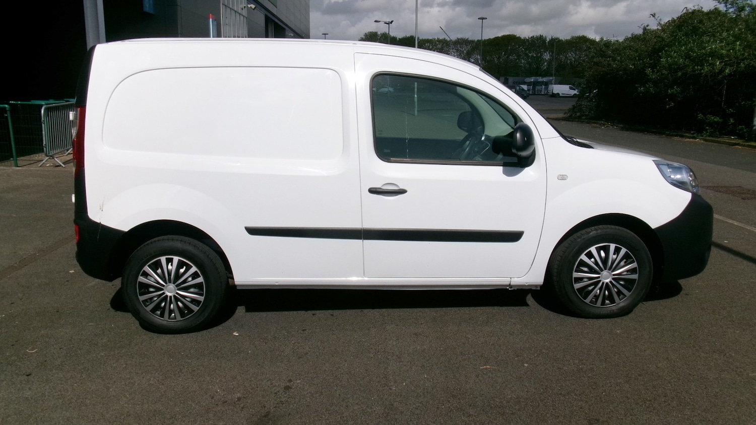 Used Renault Kangoo 2017 for sale - 78225987: Photo 17