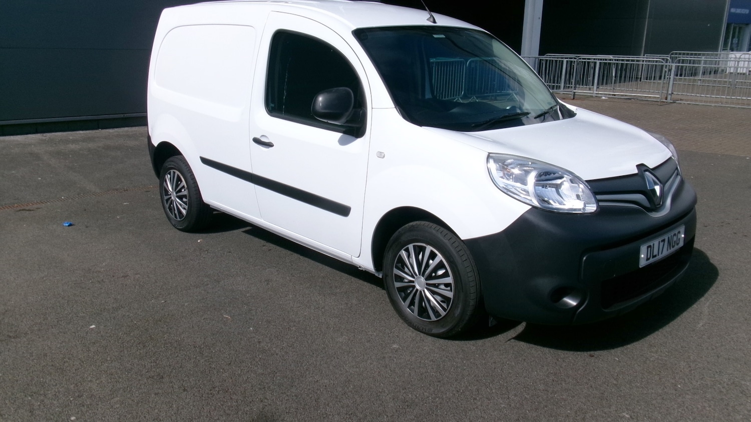 Used Renault Kangoo 2017 for sale - 78225987: Photo 2