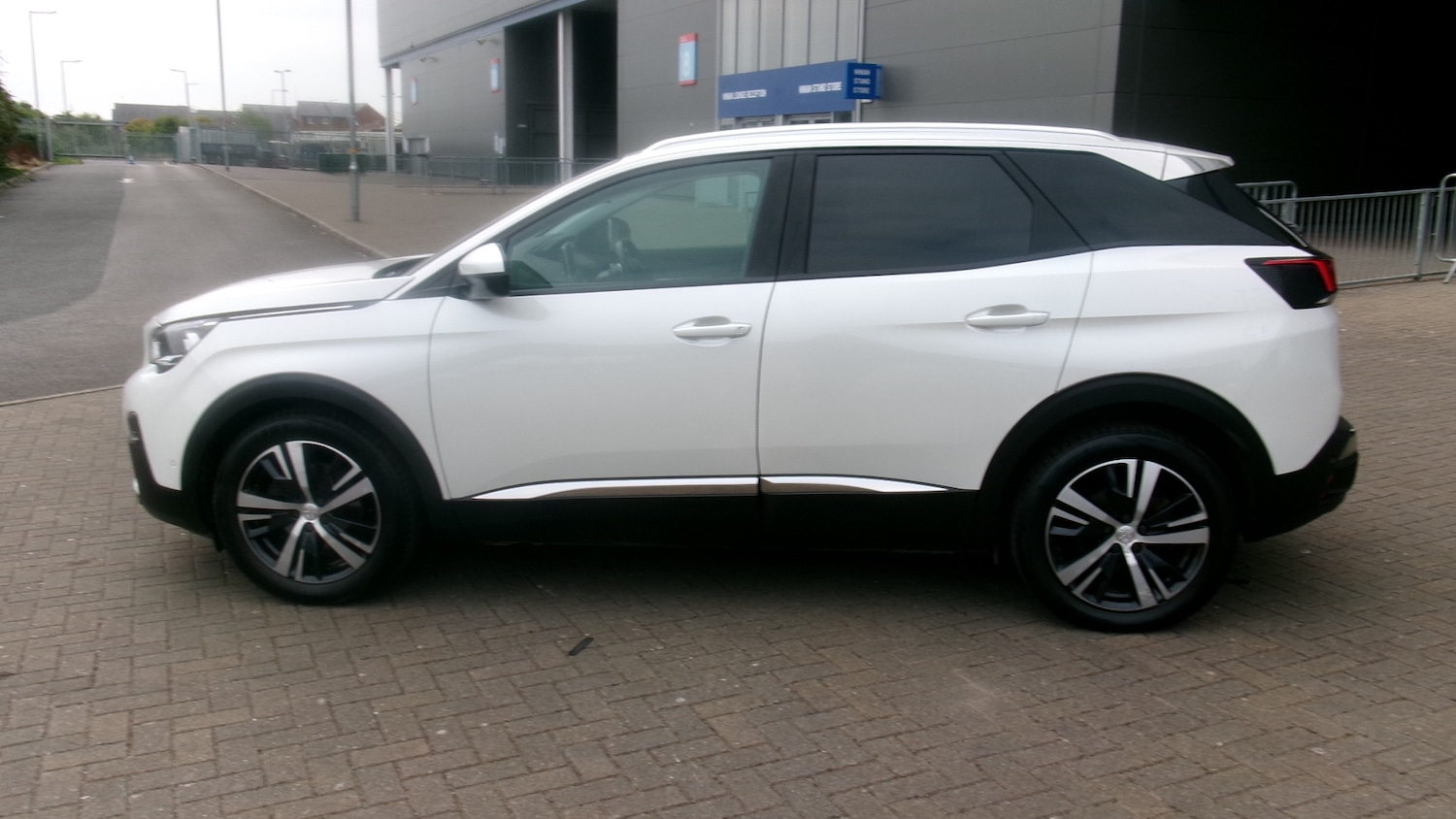 Used Peugeot 3008 2019 for sale - 78040344: Photo 14