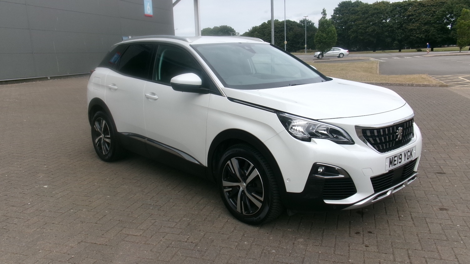 Used Peugeot 3008 2019 for sale - 78040344: Photo 2