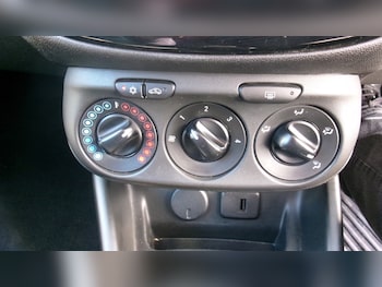 Used Vauxhall Corsa 2016 for sale - 76117237: Photo