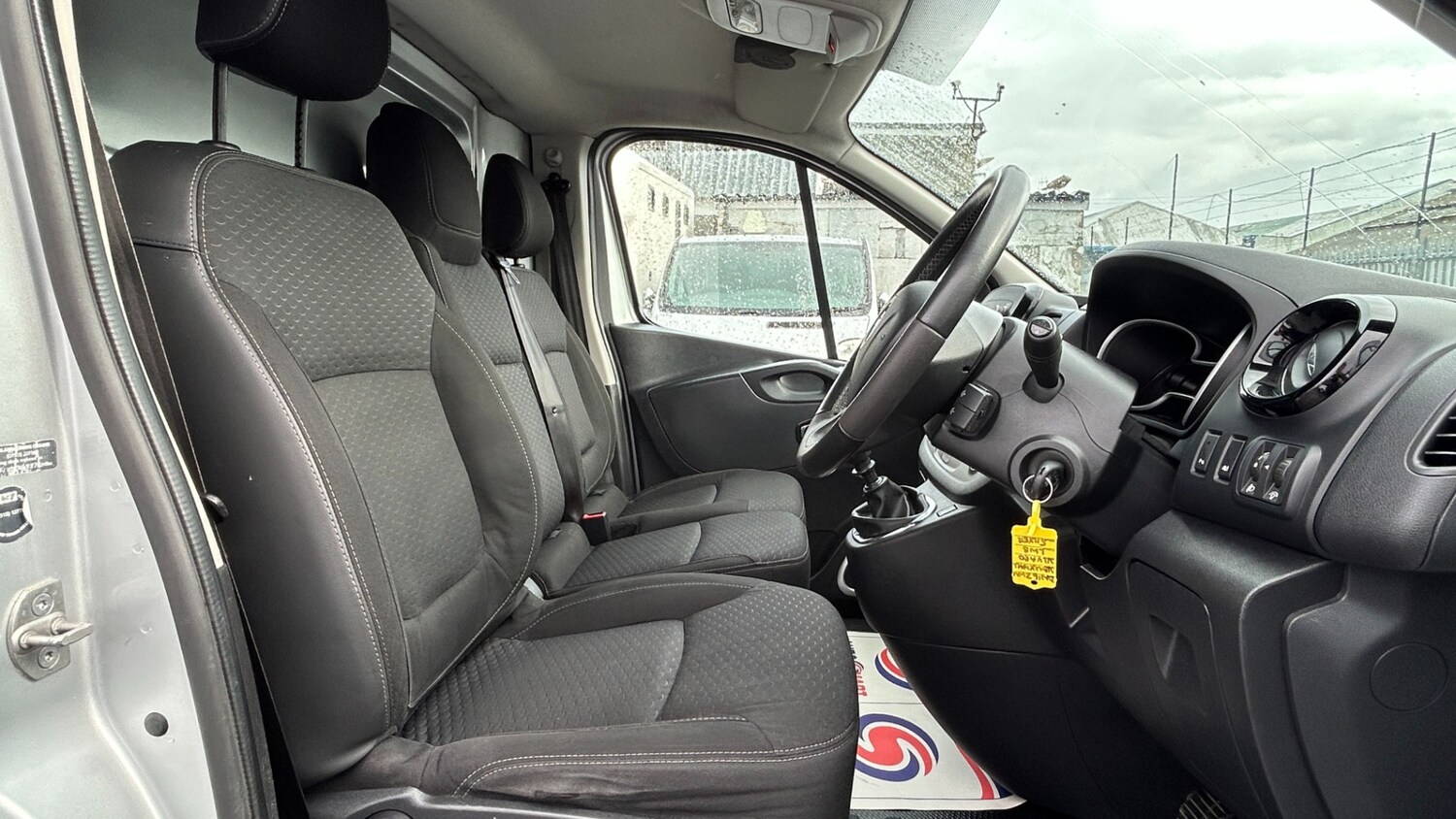 Used Vauxhall Vivaro 2016 for sale - 76321711: Photo 3