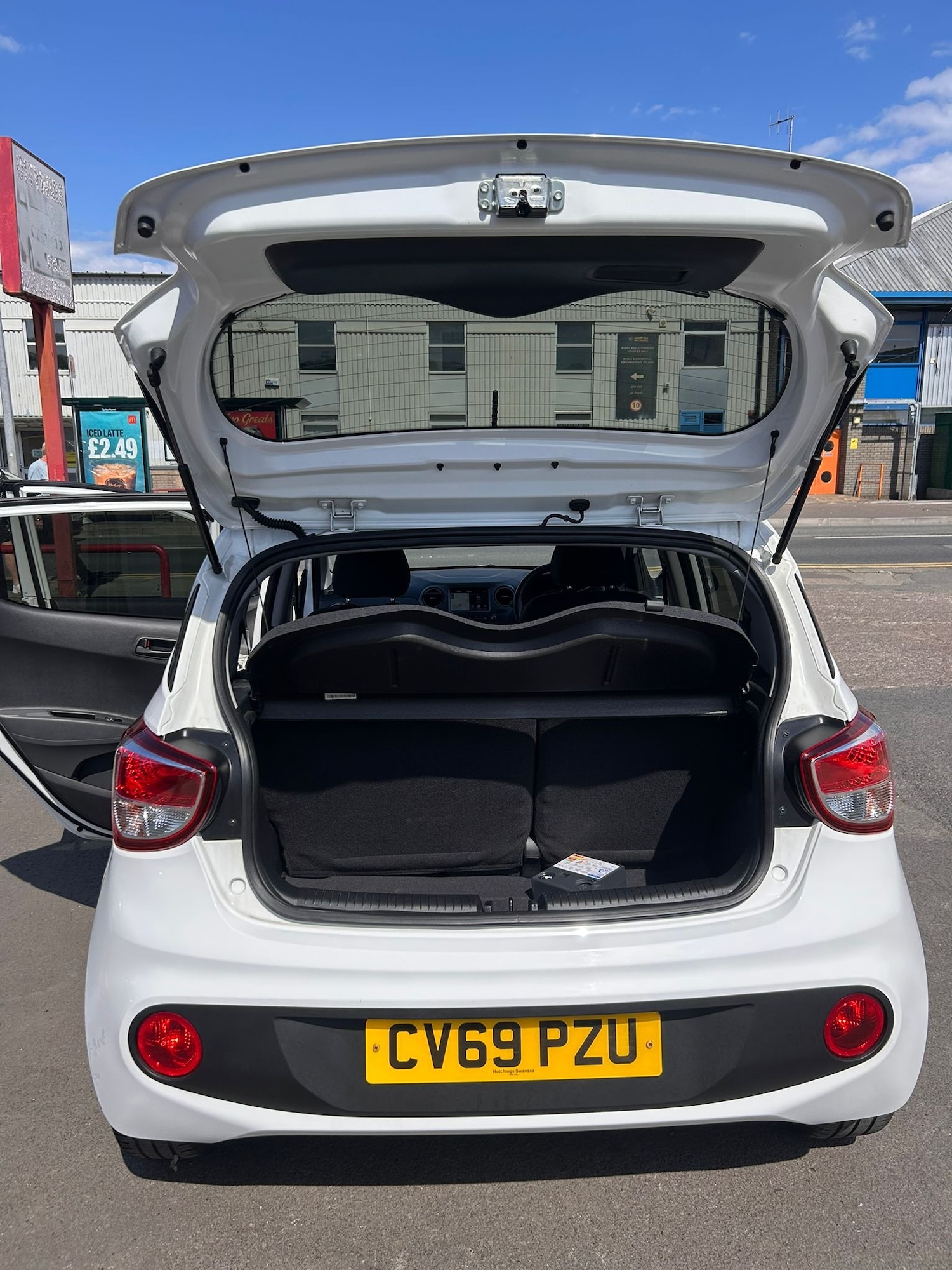 Used Hyundai i10 2019 for sale - 76413356: Photo 14