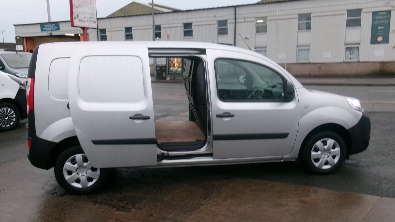 Used Renault Kangoo 2018 for sale - 75795130: Photo 17