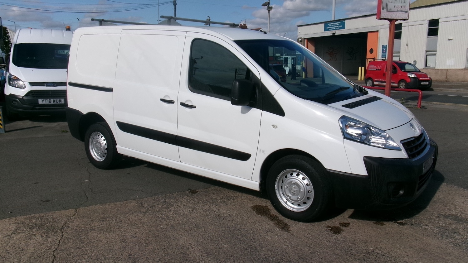 Used Peugeot Expert 2013 for sale - 77337788: Photo 2