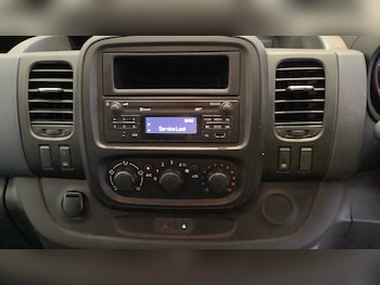 Used Vauxhall Vivaro 2017 for sale - 79330979: Photo