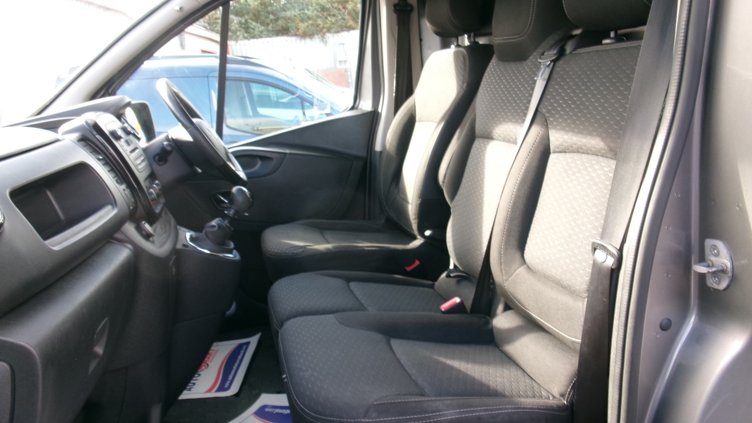 Used Vauxhall Vivaro 2016 for sale - 77047878: Photo 7