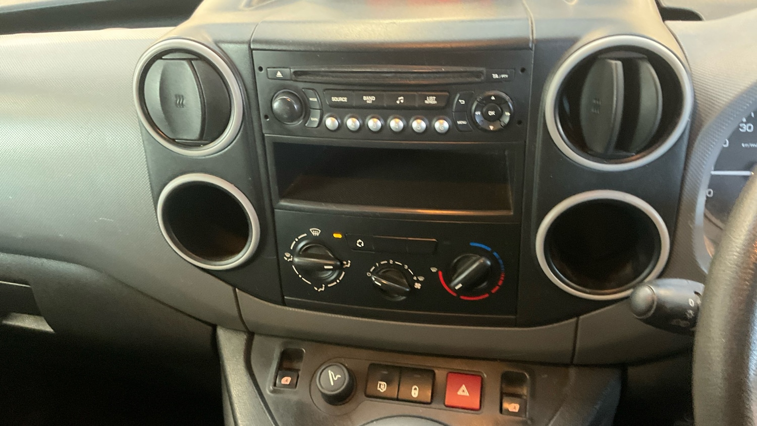 Used Peugeot Partner 2013 for sale - 76682386: Photo 4