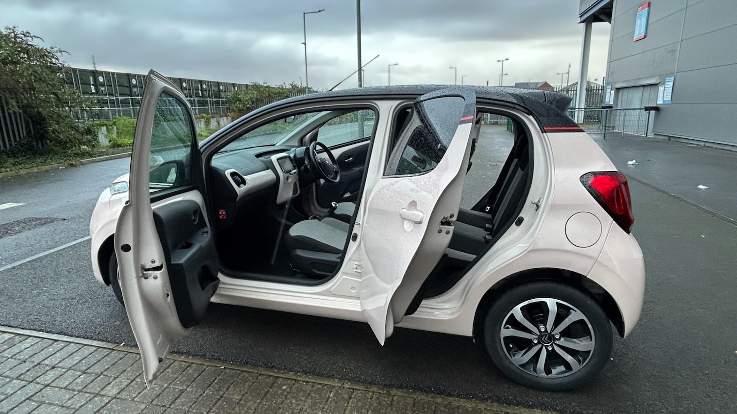 Used Citroen C1 2018 for sale - 76780421: Photo 12