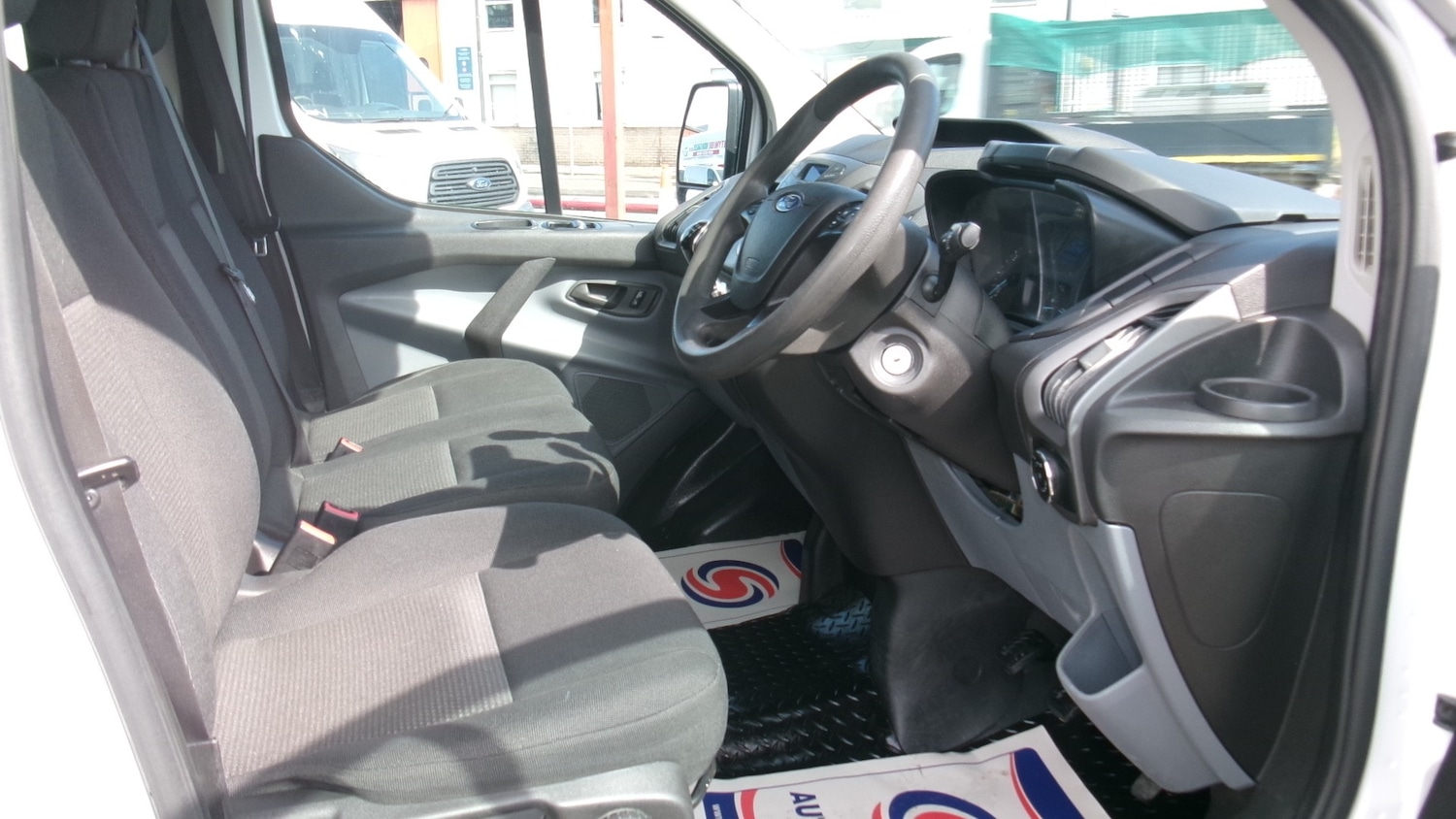 Used Ford Transit Custom 2017 for sale - 78079430: Photo 3