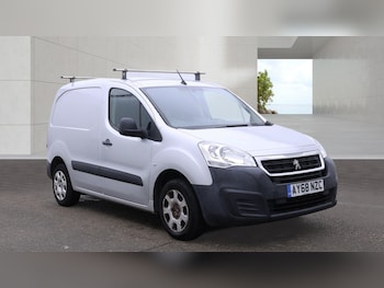 Used Peugeot Partner 2018 for sale - 79596367: Photo