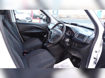Used Vauxhall Combo 2015 for sale - 75827510: Photo