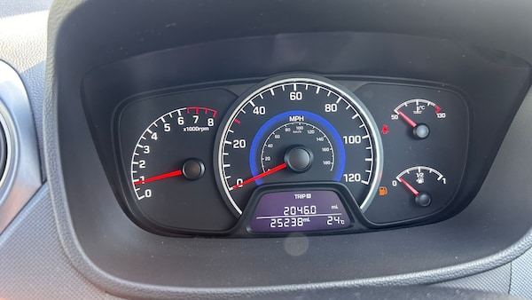 Used Hyundai i10 2019 for sale - 74663569: Photo 6