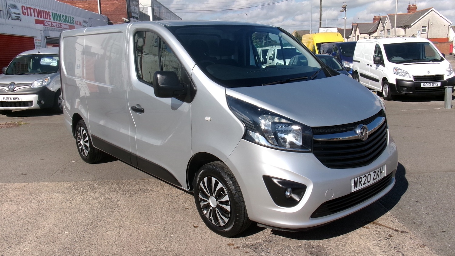 Used Vauxhall Vivaro 2020 for sale - 77337701: Photo 2