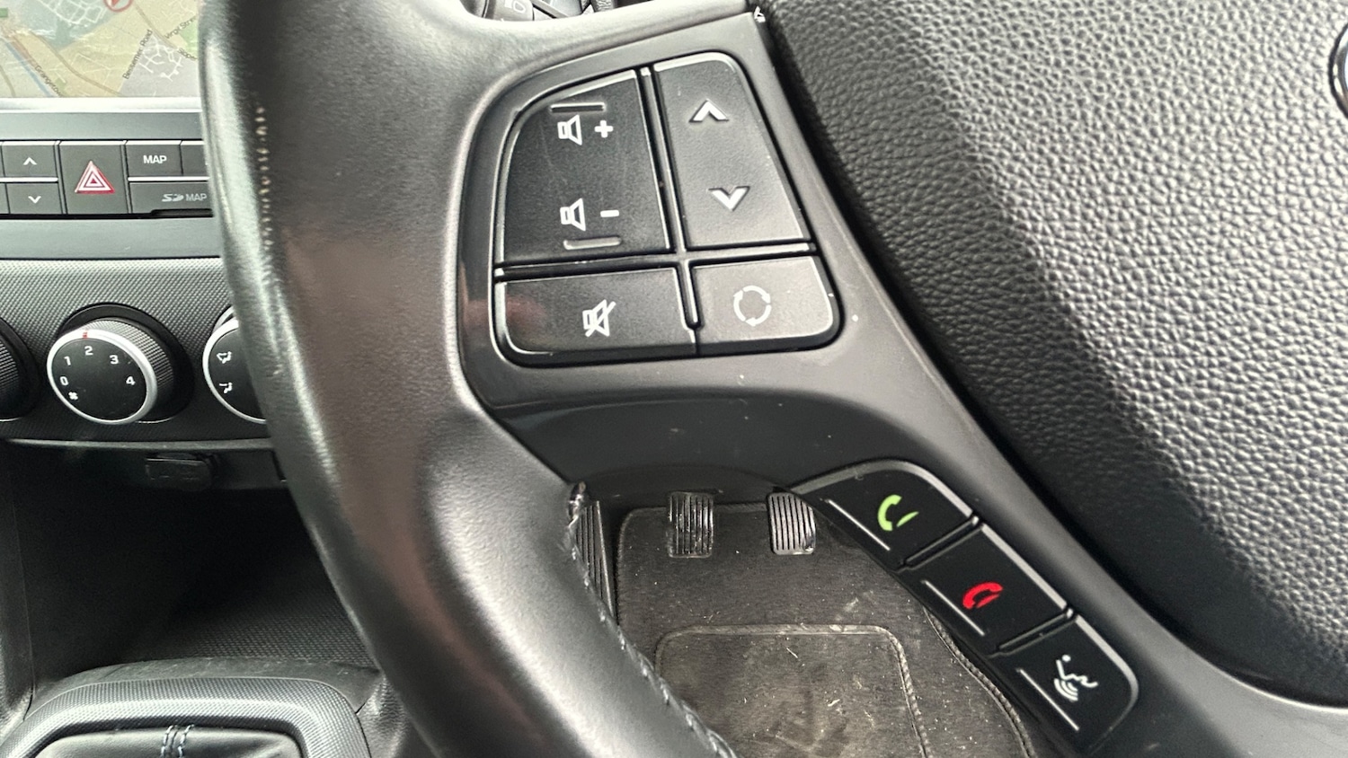 Used Hyundai i10 2018 for sale - 77904232: Photo 13