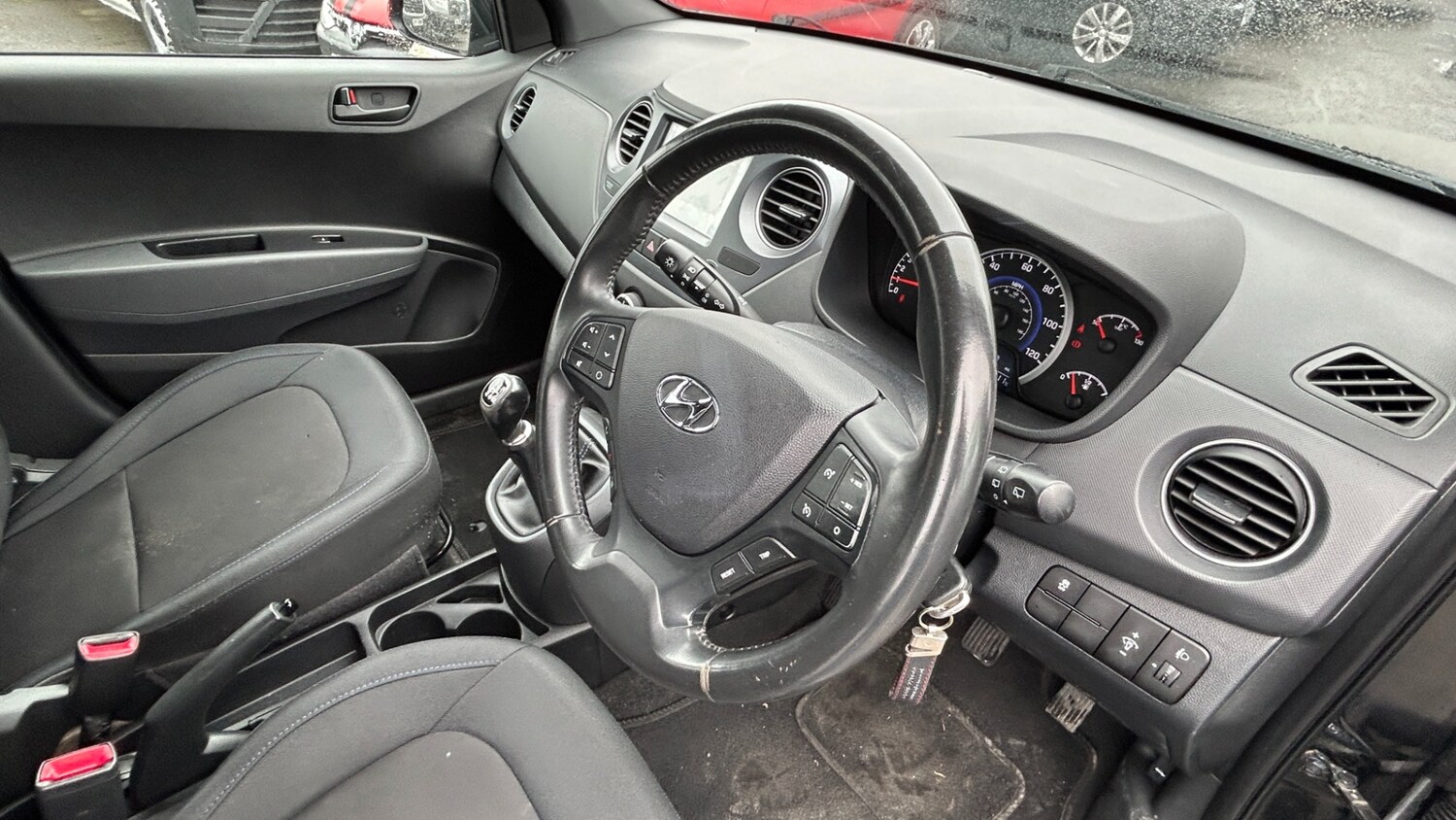 Used Hyundai i10 2018 for sale - 77904232: Photo 19