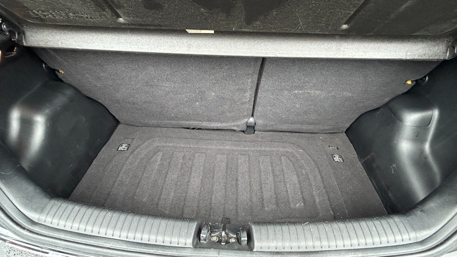 Used Hyundai i10 2018 for sale - 77904232: Photo 20