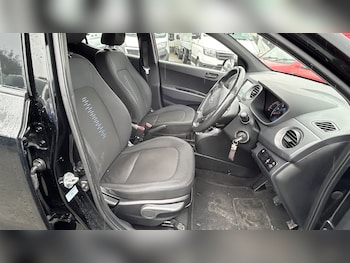 Used Hyundai i10 2018 for sale - 77904232: Photo