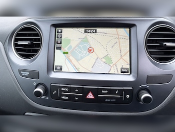 Used Hyundai i10 2018 for sale - 77904232: Photo