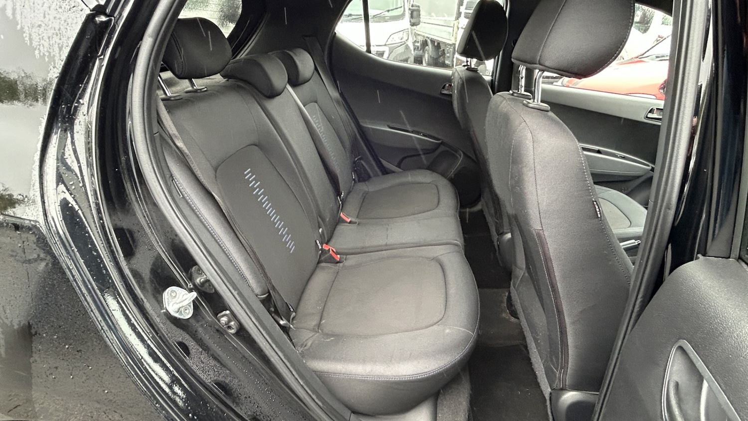 Used Hyundai i10 2018 for sale - 77904232: Photo 7