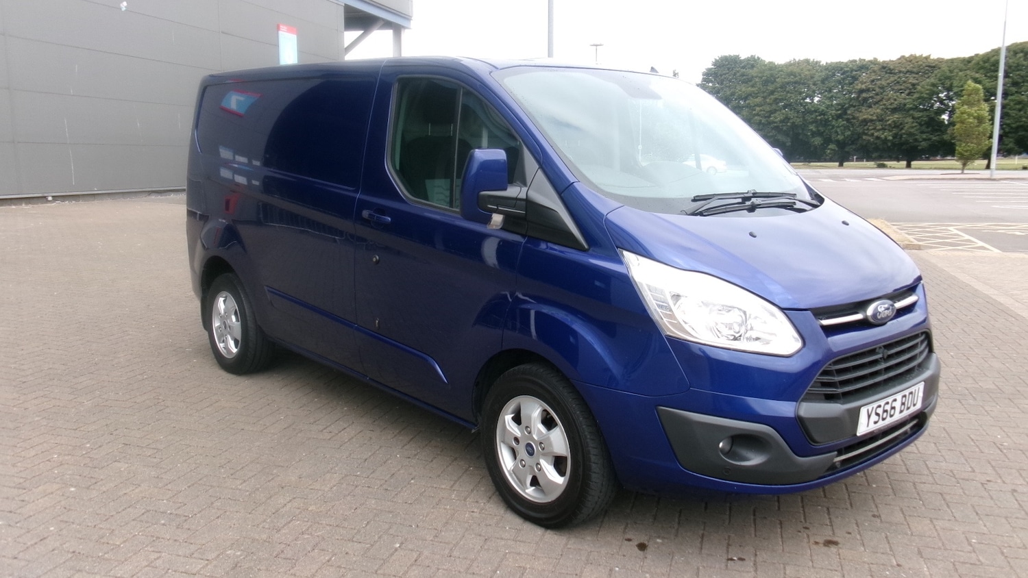 Used Ford Transit Custom 2016 for sale - 76413883: Photo 2