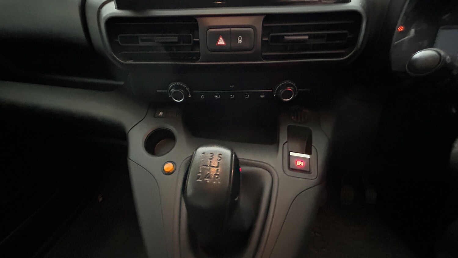 Used Citroen Berlingo 2019 for sale - 76089677: Photo 15