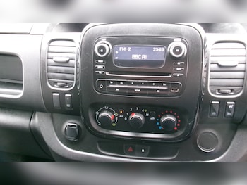 Used Vauxhall Vivaro 2018 for sale - 79057023: Photo