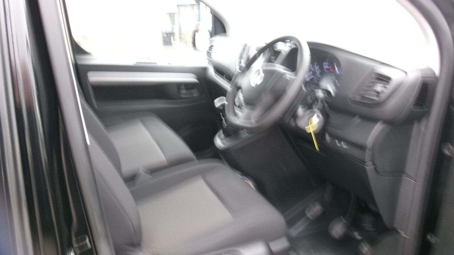 Used Vauxhall Vivaro 2023 for sale - 76505045: Photo 3