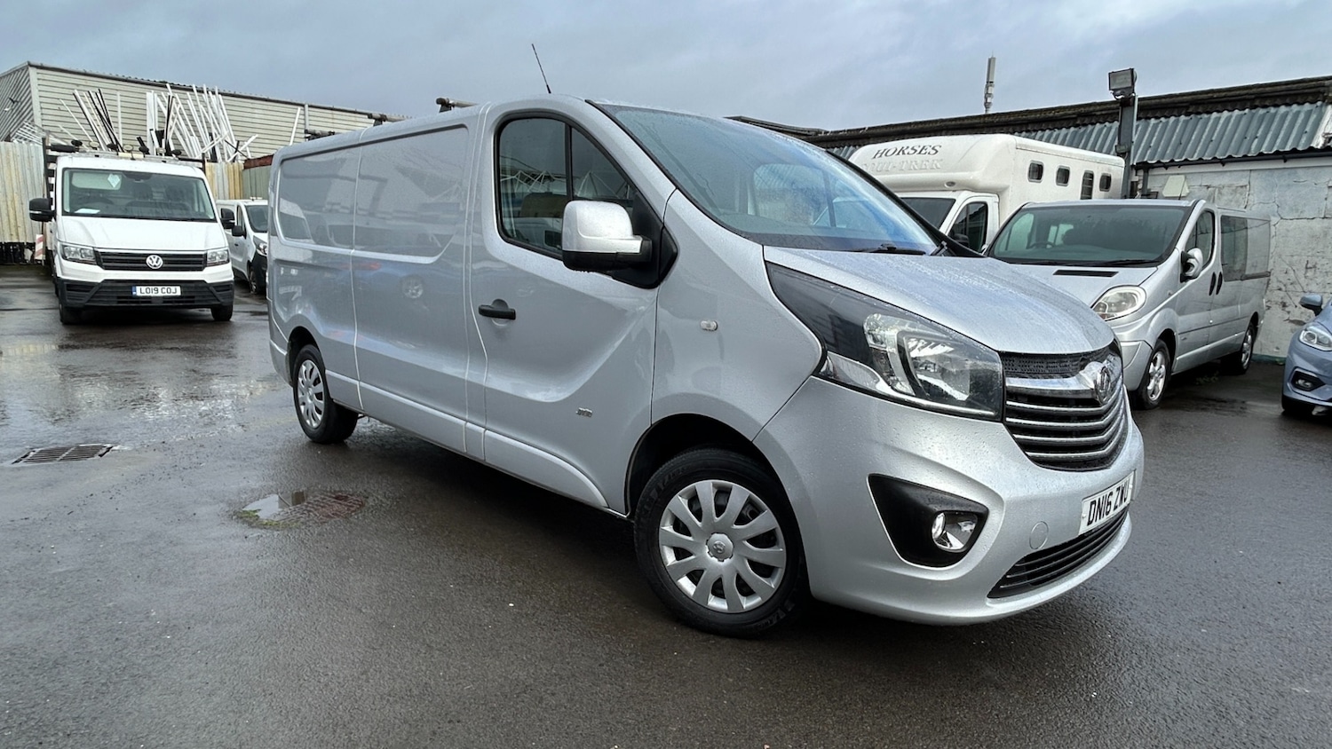 Used Vauxhall Vivaro 2016 for sale - 77077398: Photo 2