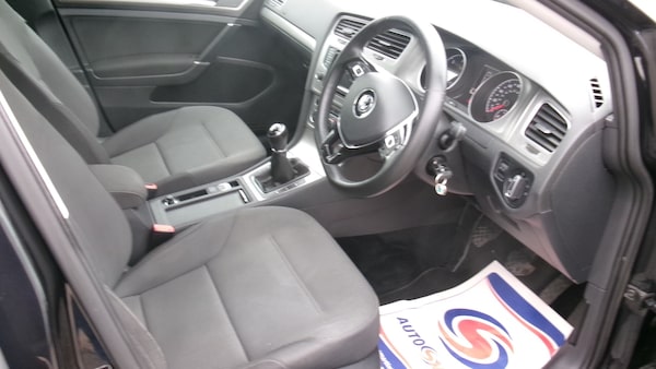 Used Volkswagen Golf 2014 for sale - 76292302: Photo 2