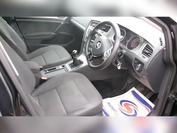 Used Volkswagen Golf 2014 for sale - 76292302: Photo 2