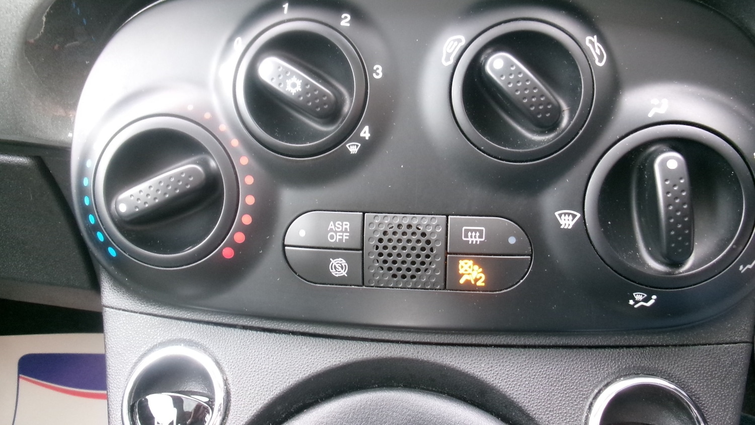 Used Fiat 500 2018 for sale - 76302158: Photo 4