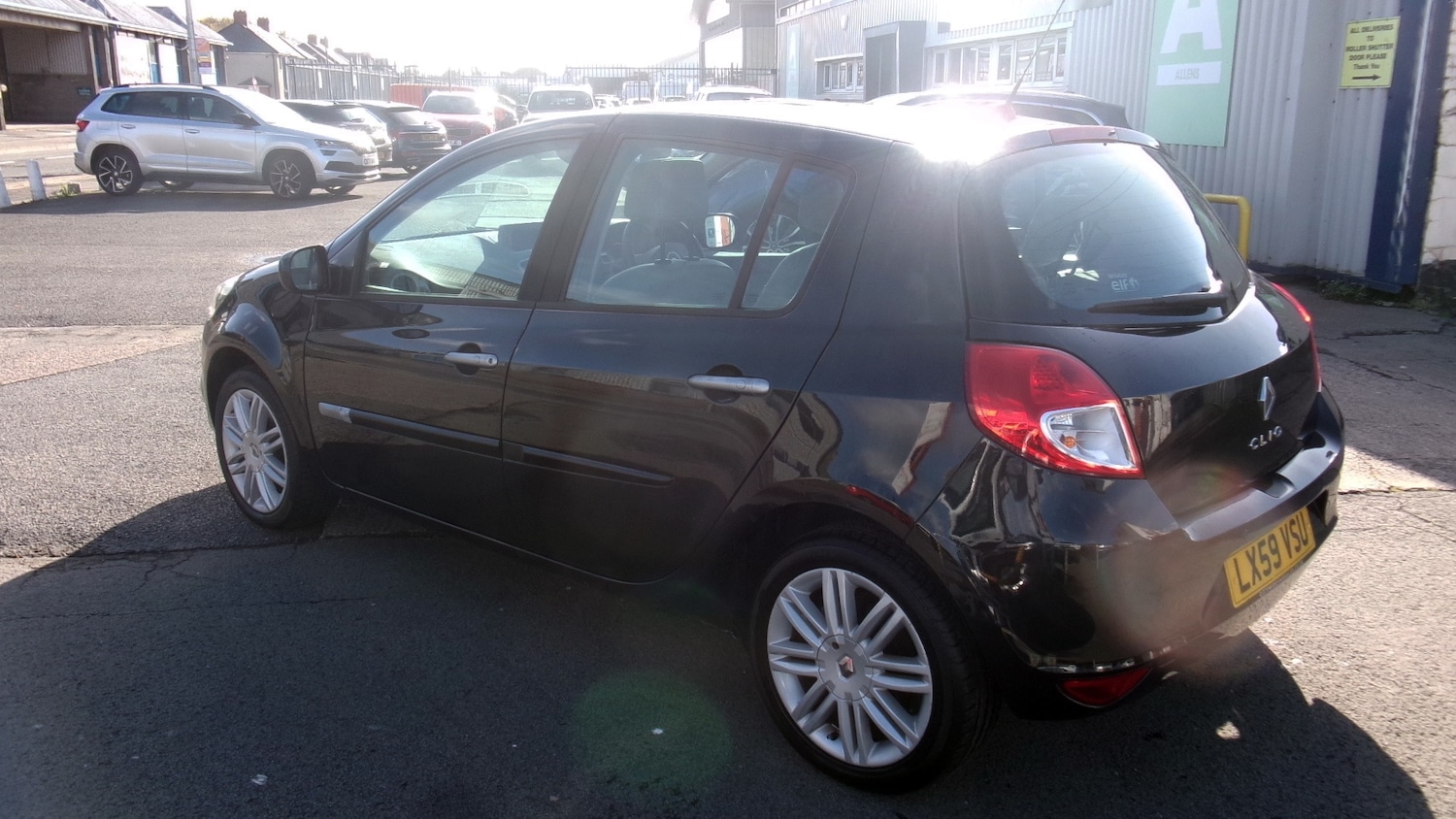 Used Renault Clio 2009 for sale - 76384726: Photo 15